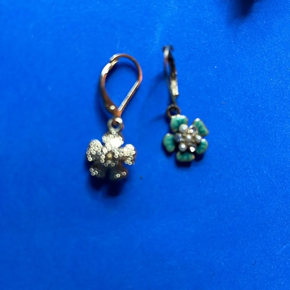 Lauren Conrad winter‎ wonderland flower power earrings